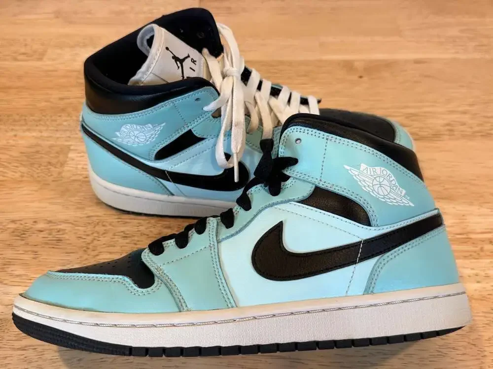 Nike Air Jordan 1 Mid Shoes Aqua Blue Tint Women’s Size 9.5